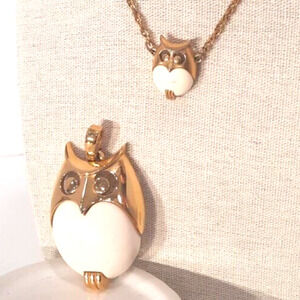 Pendant SIGNED Crown Trifari Cream Owl Pendant w/ match Child pendant and chain